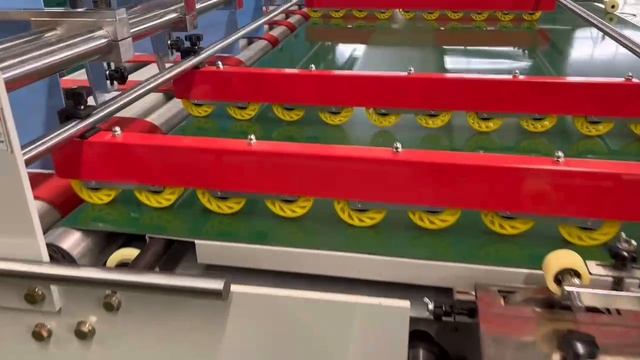 Полуавтоматическая Фальцевально Склеивающая Машина на 2 клеевых порта.
В НАЛИЧИИ.