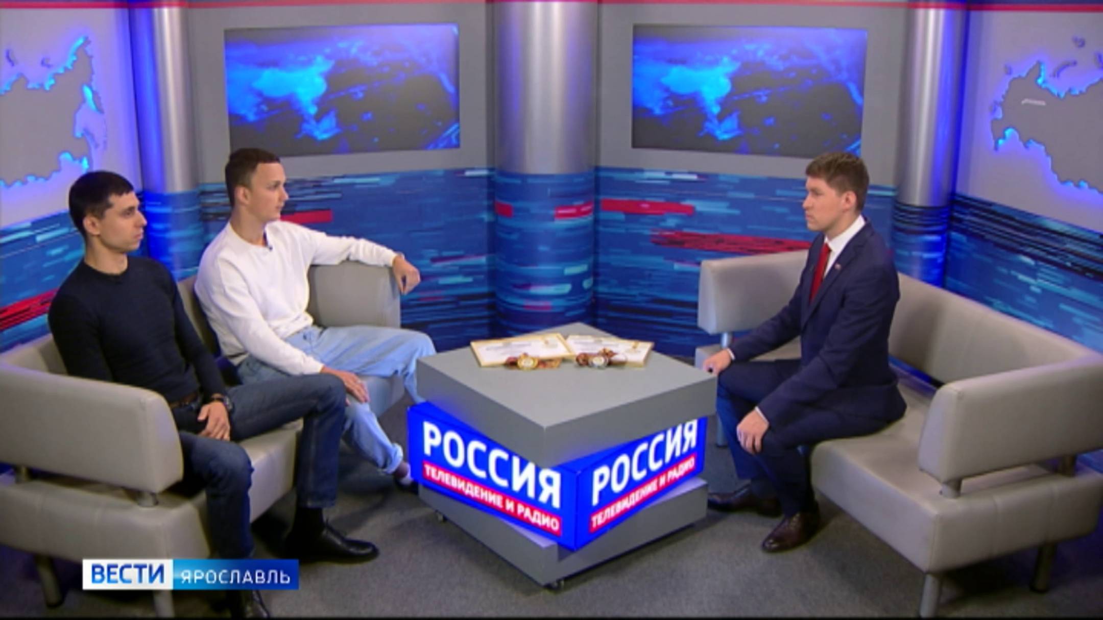 Тренер, чемпион мира по Кун Кхмерскому боксу Вадислав Митягов и серебряный призер ЧМ Илья Перегудов