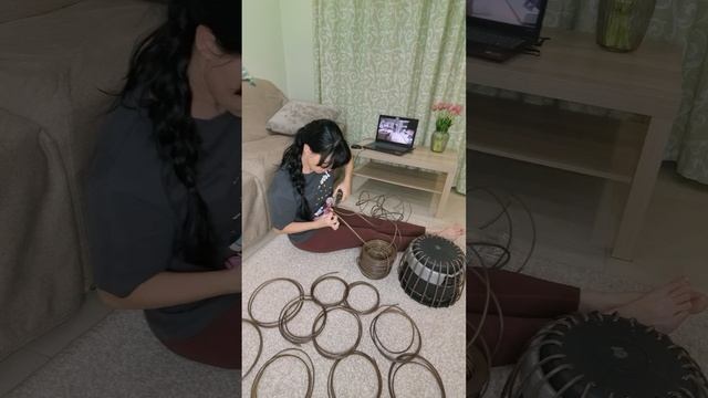 КАШПО из РОТАНГА первый раз сплела 😍
#рукоделие #кашпо#горшок#ротанг#кашпоизротанга