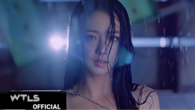 JISOO "Raindrops" MV