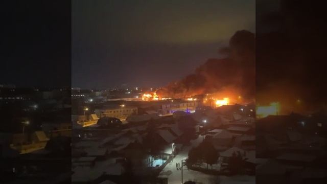 Сильный пожар произошёл в Новосибирске. Полыхают склады на площади 5000 квадратов.