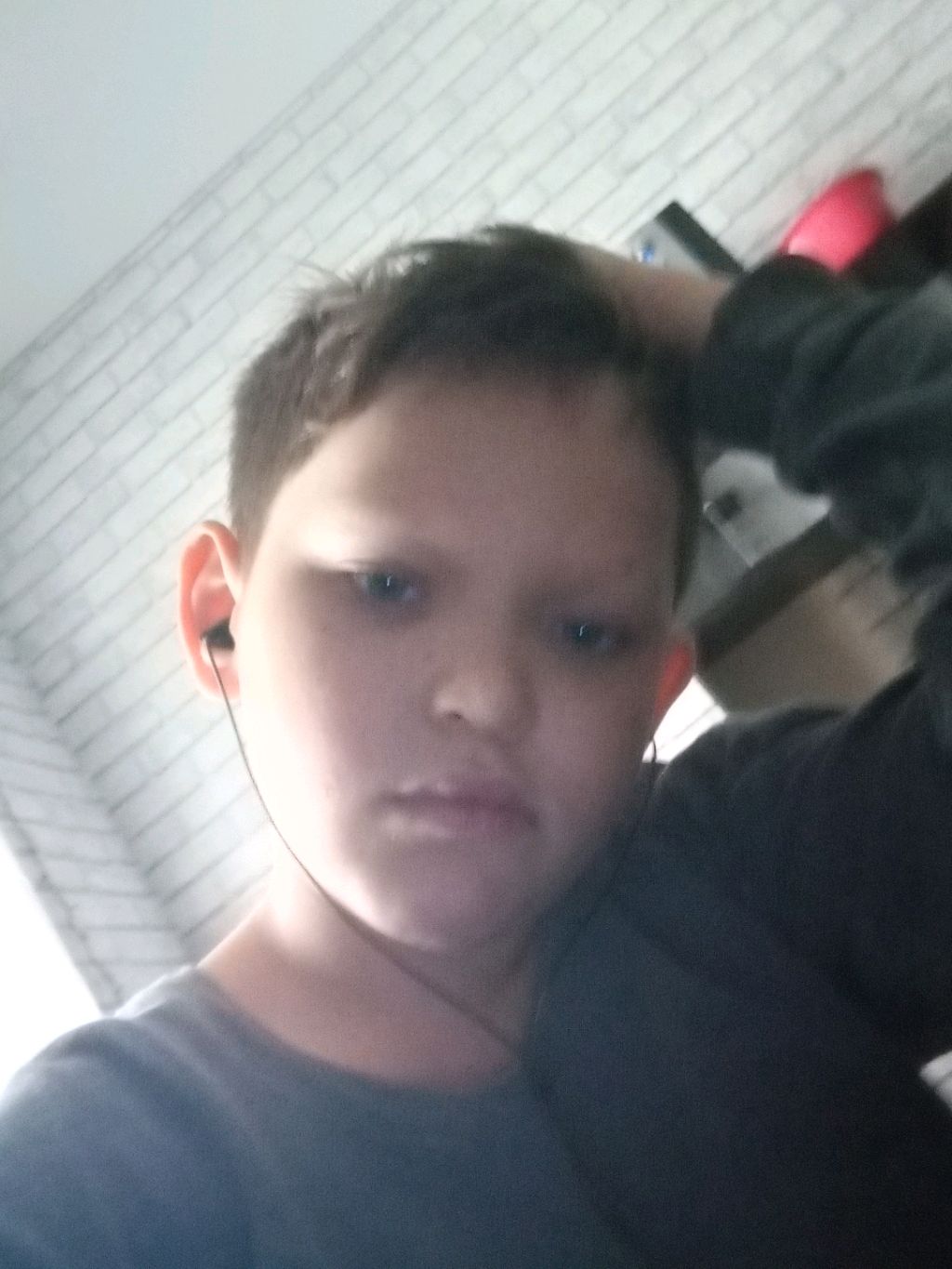 смотрю Эда весь второй сезон скулбой