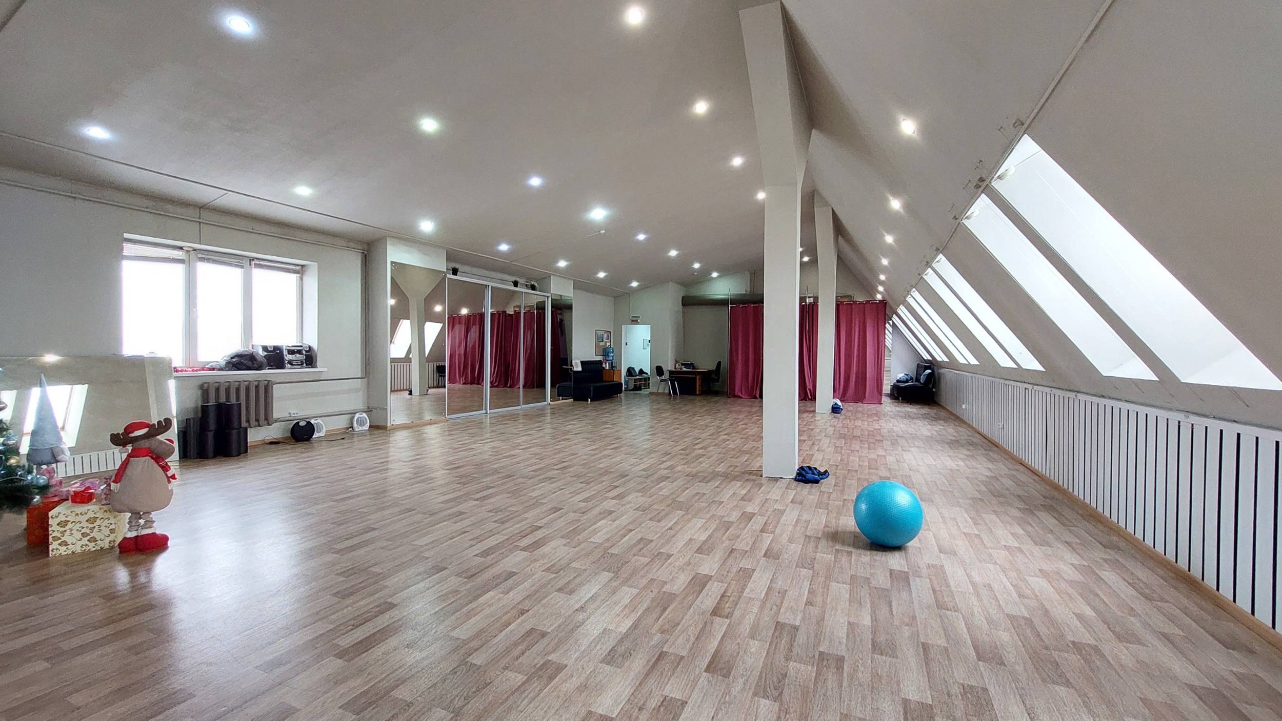 Кирова 130 к3
помещение на 5 этаже
168 кв.м.