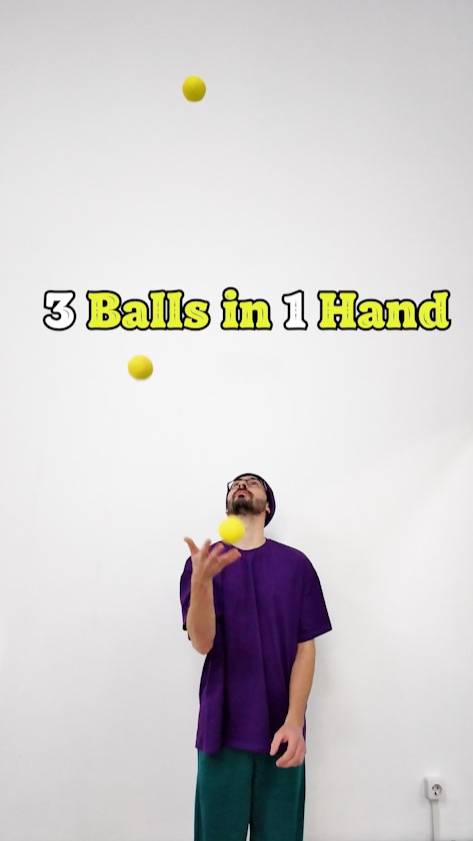 Juggling Trick - 3 Balls in 1 Hand ☄️☄️☄️