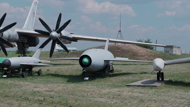 Непобедимая Победа