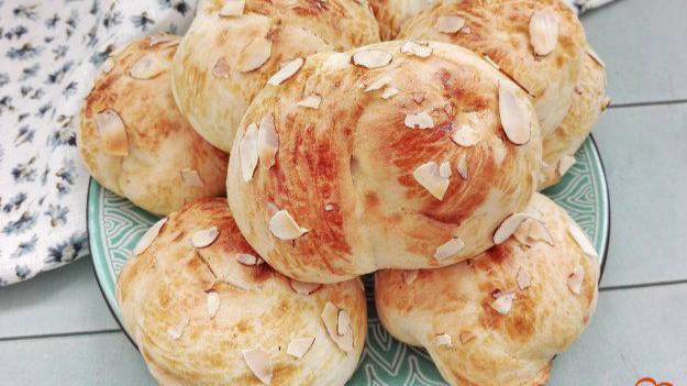 Булочки с кардамоном и миндалем
