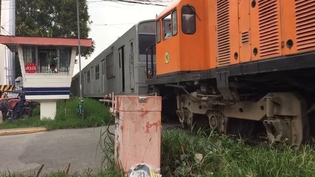 Pnr del 921 hauling emu 6 facing southbound bound to alabang