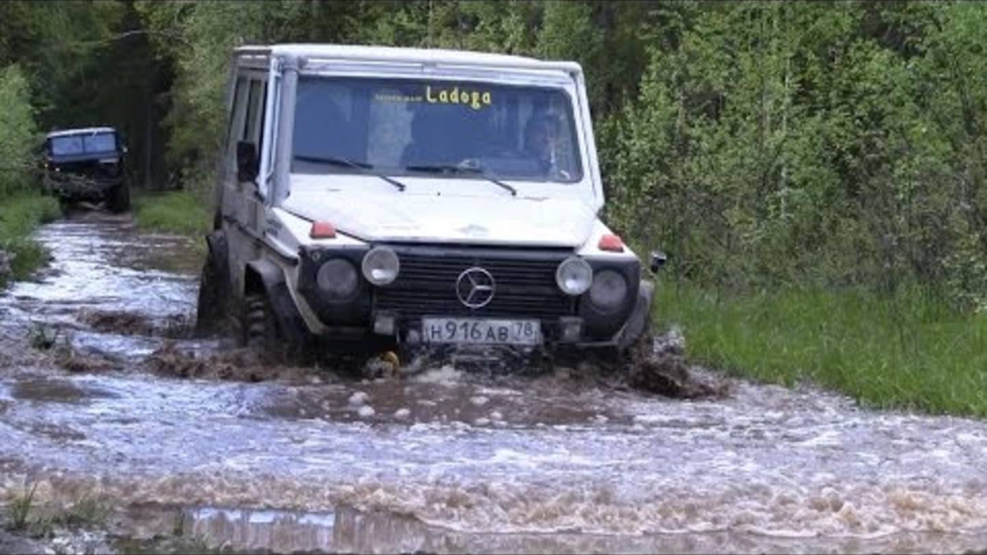 Газ 66 и Mercedes G class на бездорожье