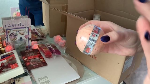 ASMR РАСПАКОВКА ЗАКАЗА ФАБЕРЛИК НА 7500р/Мягкий тихий голос+Шепот и много приятных шуршалок
