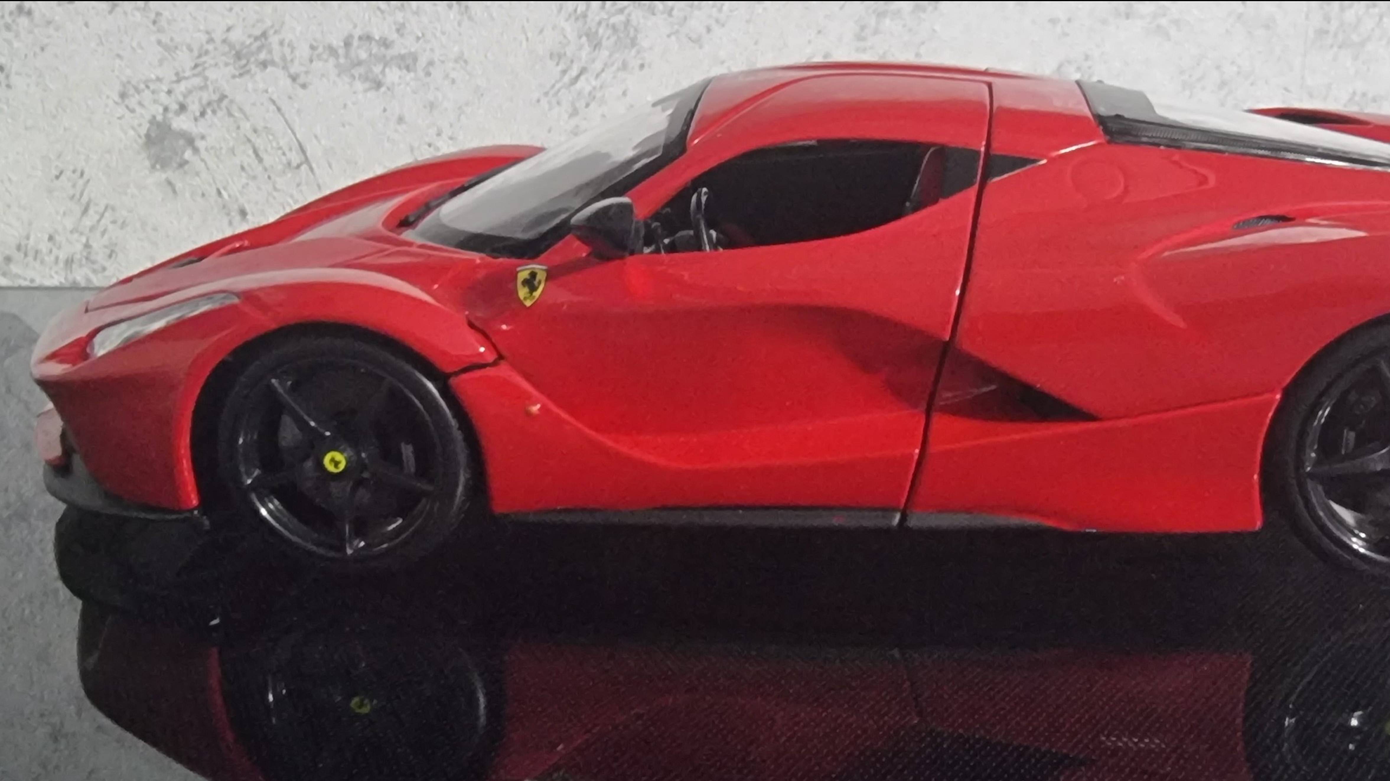 LaFerrari от Bburago 1:18