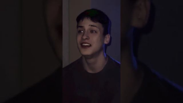 А дождь на окнах рисует