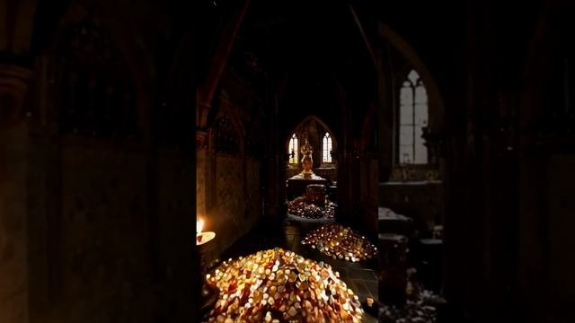 Видео-сеттинг для начала диалога с ботом в приложении, герой - Vampire