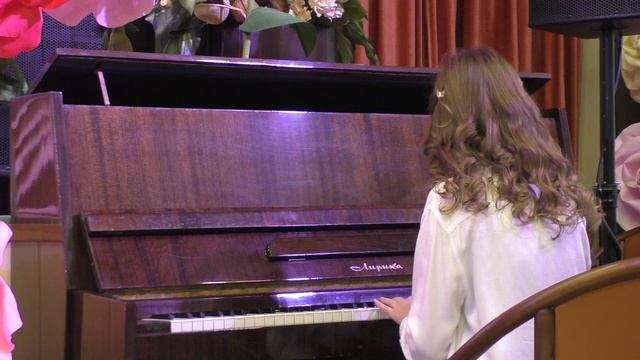 09 - Утро - 2024_12_01 Концерт Школа 1ТВ в геронтологическом центре Люблино