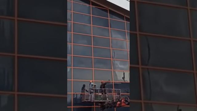 Мойка окон на высоте | Услуги клининга в Москве | ПРОМЫШЛЕННЫЙ АЛЬПИНИЗМ #клининг