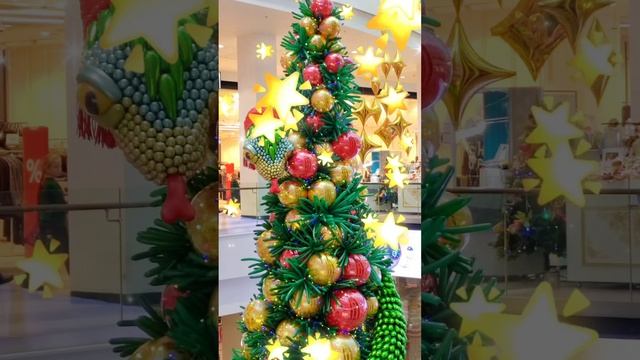 Новогодняя ёлка и змейка в ТЦ Мозаика