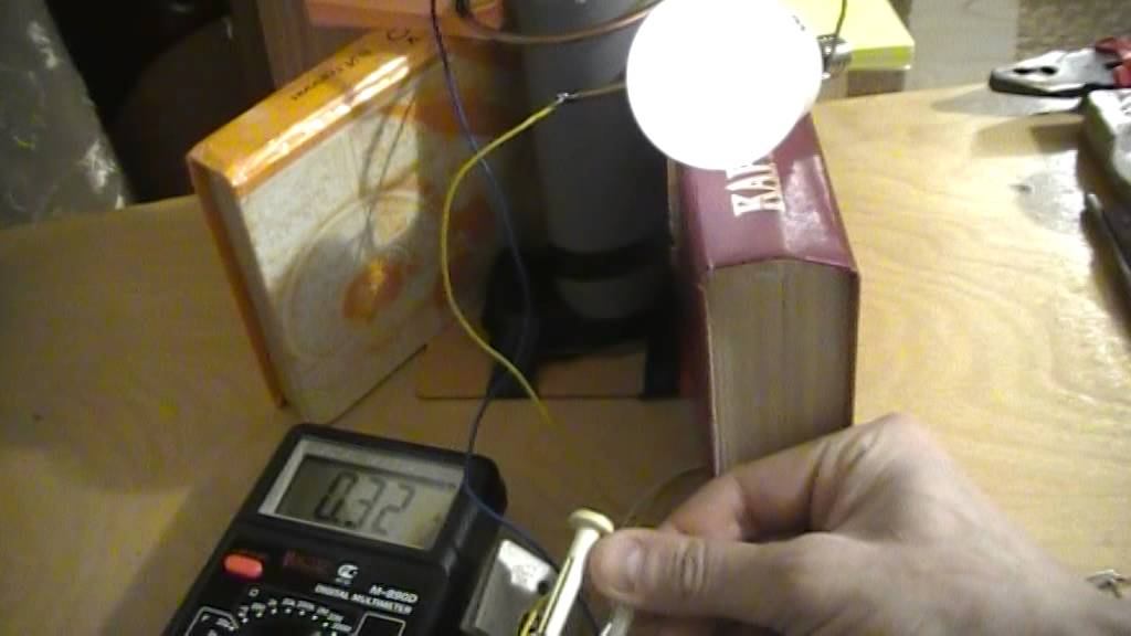 Peredacha energii po 1 provodu Kacher 4,5V 0 16A