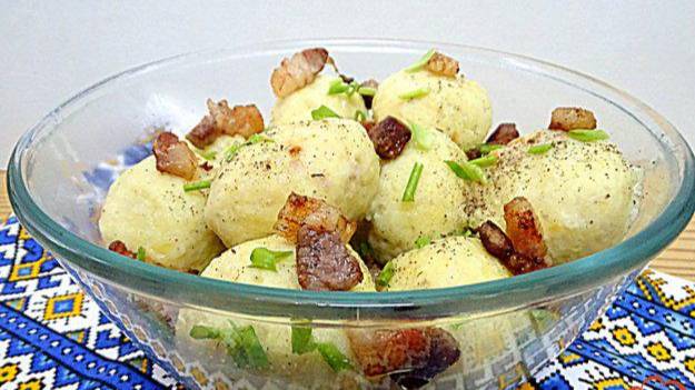 Картофельные кнедлики с мясом