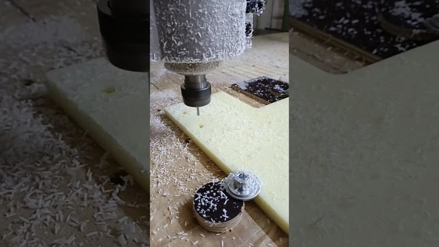 Фрезеровка капролона на ЧПУ станке.