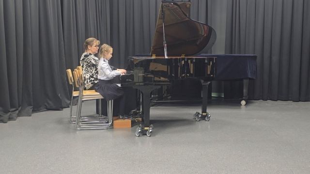 Аронова Алиса, 1 класс_Затопила мама печку