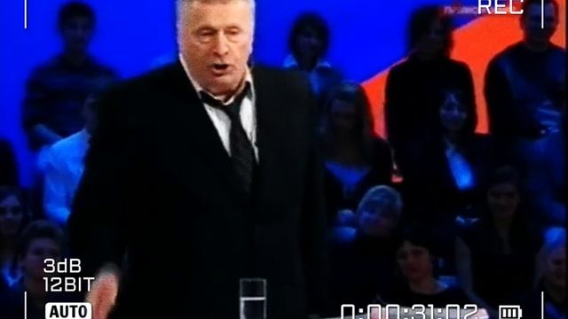 Алла Борисовна не может помолчать.