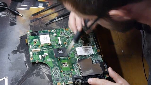 Restori.ru Toshiba A300. Выключается. Ремонтируем.
