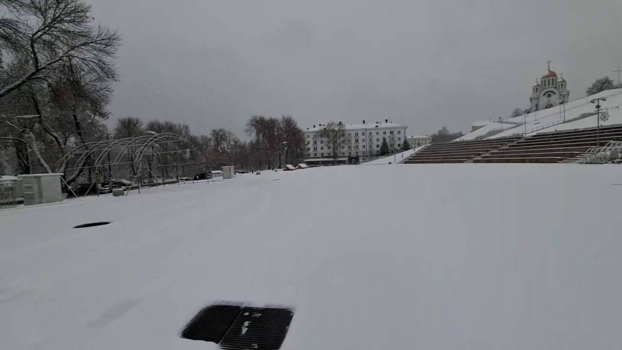 У НАС ВЫПАЛО ЕЩЁ БОЛЬШЕ СНЕГА! (стрим со стабилизацией) Гуляю в снежный день!