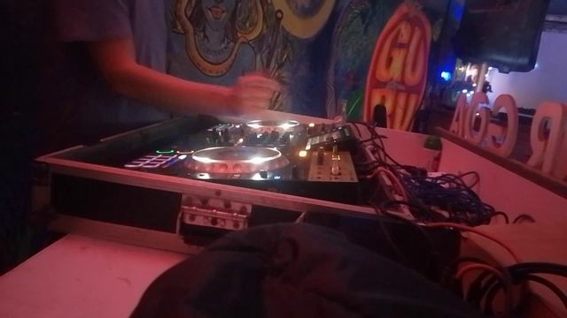 OKTOBER  2101 - Guru Bar (Goa)