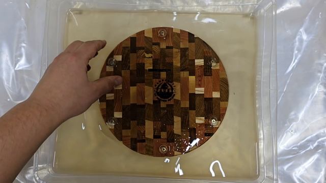 Круглая разделочна доска
