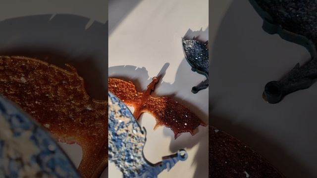 Прошлогодние видео с елочными игрушками.