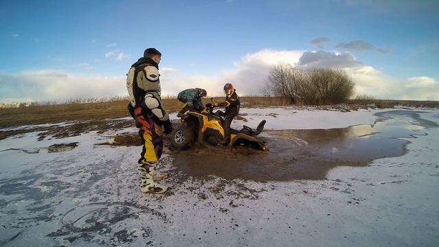 Утопили Ниссан террано в луже