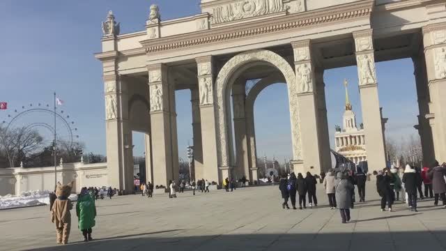 Москва/ Прогулка по ВДНХ/ Павильон Беларусь/Космический многоразовый корабль Буран.