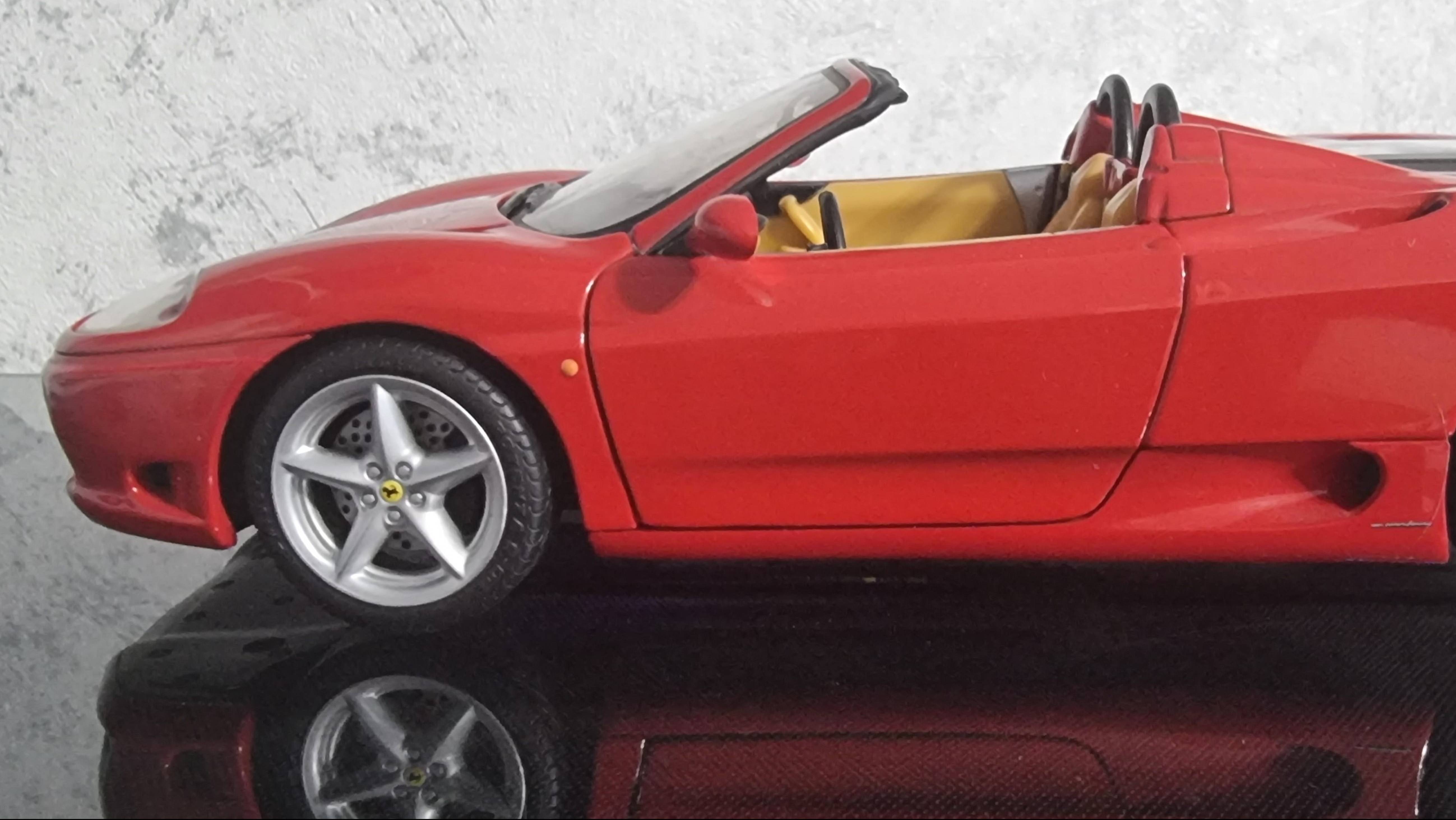 Ferrari 360 Spider от Hot Wheels 1:18