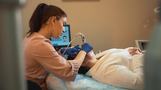 Чистка и увлажнение лица Hydrafacial во Владивостоке