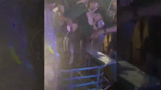 Два подростка кинули гранату в толпу на фестивале Красного Креста в Таиланде.