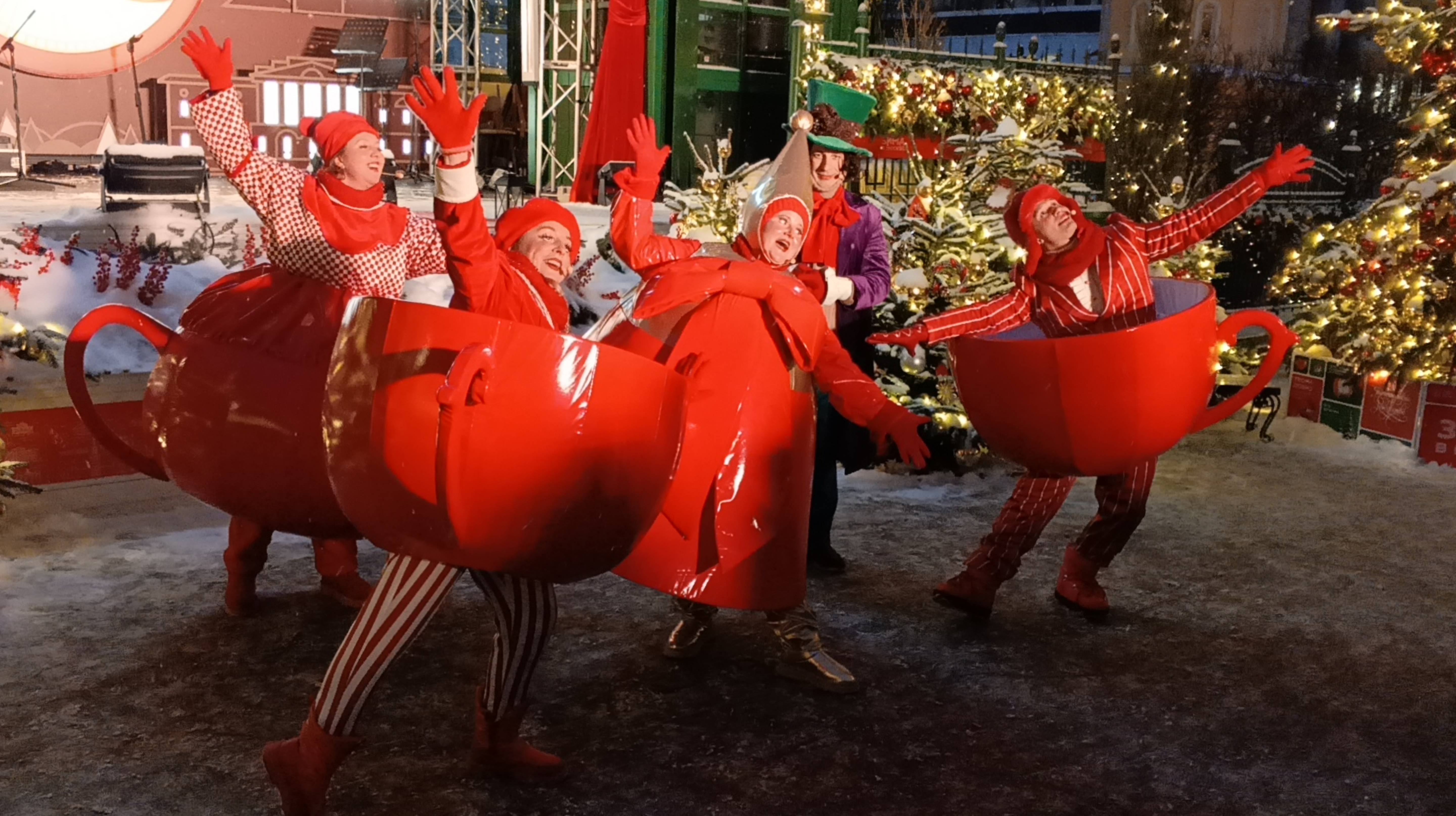 Прогулки по Москве. Новогодняя площадка на Тверской площади. Фестиваль "Московское чаепитие".