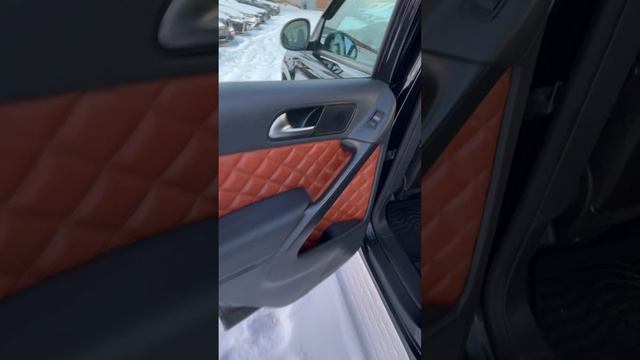 Volkswagen Tiguan Кроссовер  1.4 TSI МТ 2011г