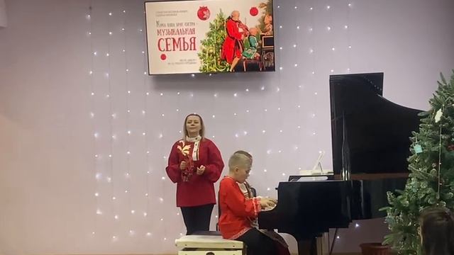 Семейный ансамбль Белых Захар, Горбунова Дарина, Коврижных Александра