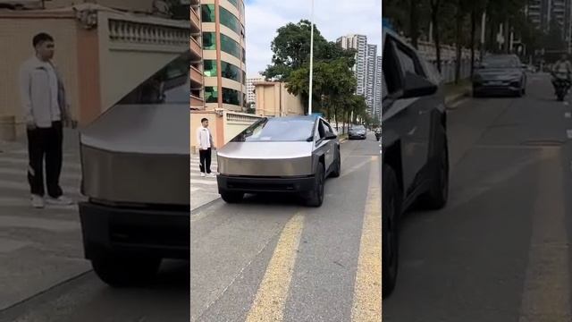 🏭 Cybertruck Tesla замечен на территории завода BYD в Китае.