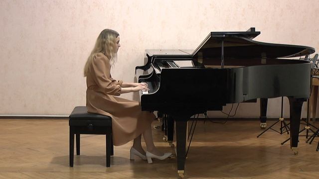 Гончарова Валерия (1 курс)
И.С.Бах. Синфония из партиты до минор.