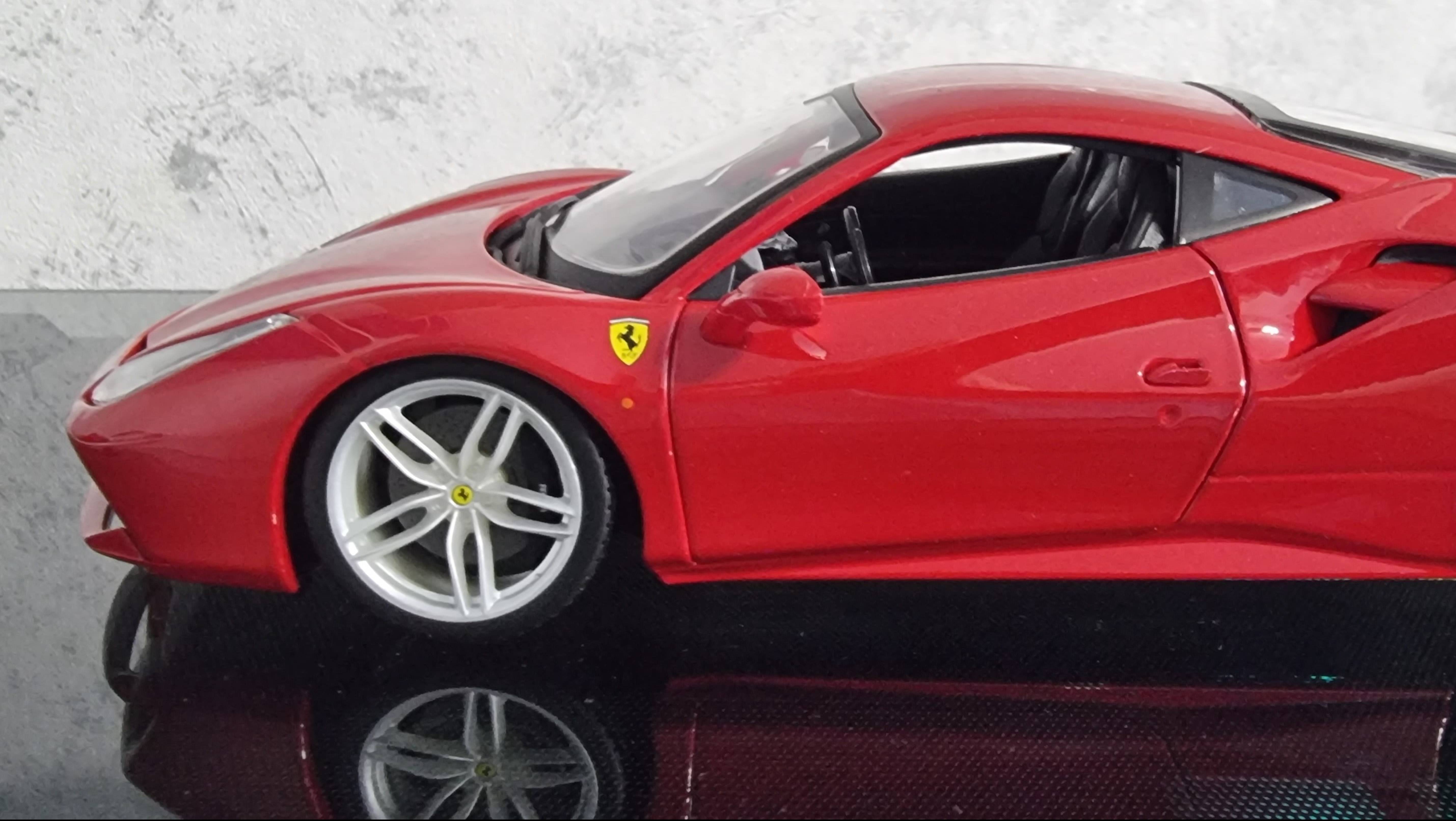 Ferrari 488 GTB от Bburago 1:18