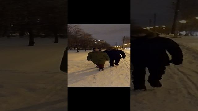 Пятница, 13 декабря 2024 года, вечерняя прогулка по окрестностям Вагонки в г. Нижнем Тагиле.