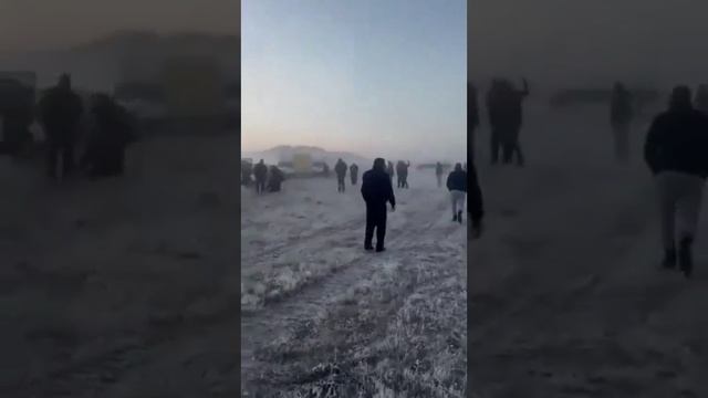 Тридцать машин столкнулись из-за ледяного тумана и гололеда на трассе между городами Ван и Эрджиш,