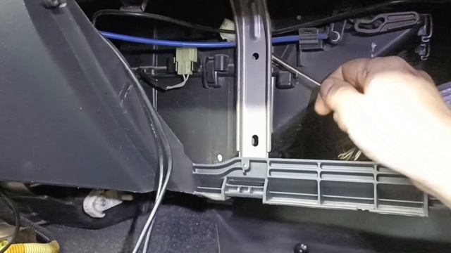 Suzuki jimny замена радиатора отопителя