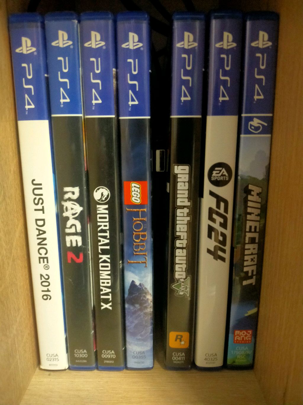 играю в игры по желанию подписчиков. скорее заходи на Стрим!!!!!!