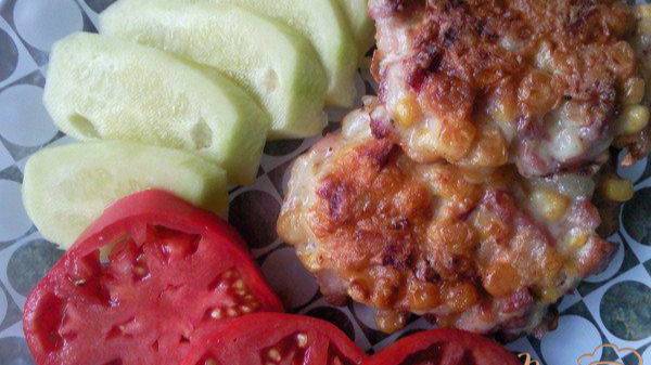 Оладьи из ветчины и кукурузы