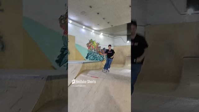 Скромный bunnyhop от Кирилла инструктора скейтпарка