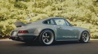 4K UHD - Porsche 911 Quartz