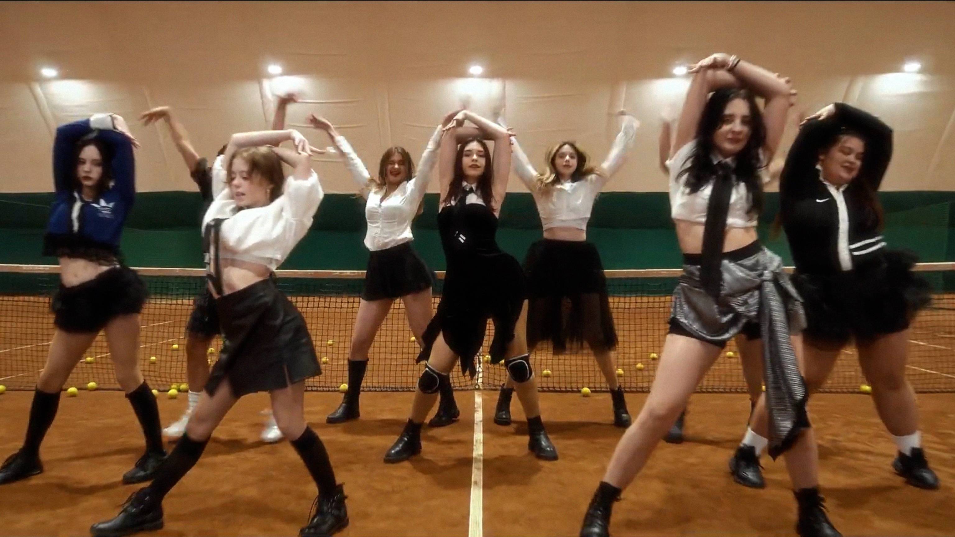 ✨ K-POP IN PUBLIC  Захватывающий Strategy от TWICE — танцевальный кавер от WMN! 💃