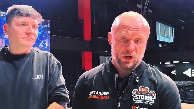 Легендарный боец ММА Александр Шлеменко передаёт тёплые слова Русской Общине и Русской трибуне.