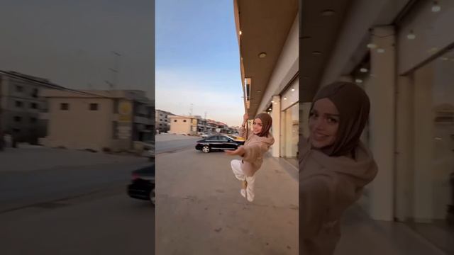 Мы с нетерпением ожидаем кулинарного шедевра от Абир, а она, тем временем... 
🤣 👌